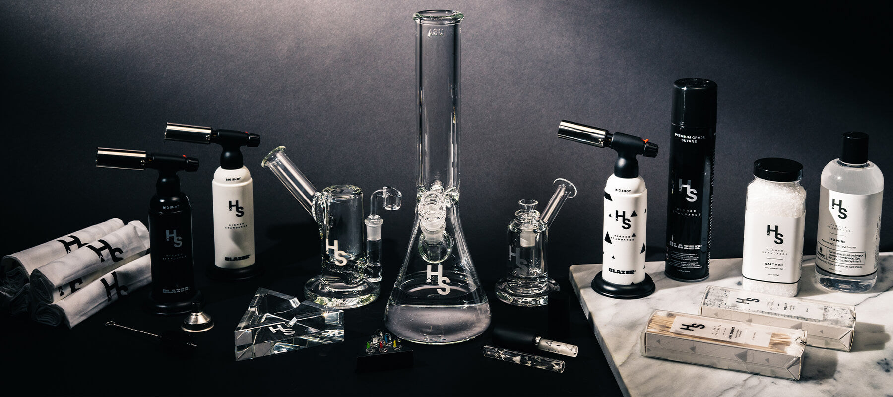 All the best accessories for headshop: bongs, water pipes, spoon pipes, bubbler, steamroller and grinders